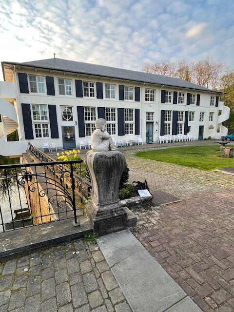 Wasserschloss Hof Zevenbergen in Ranst, Belgien, unser Zuhause auf Zeit.